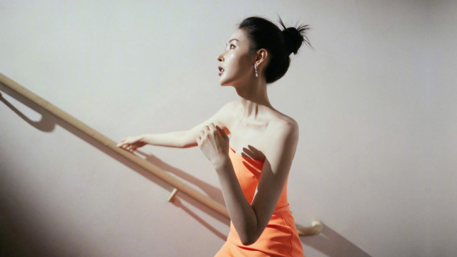 泉州:凌晨有人将黑手伸进公园内?现场一片狼藉!